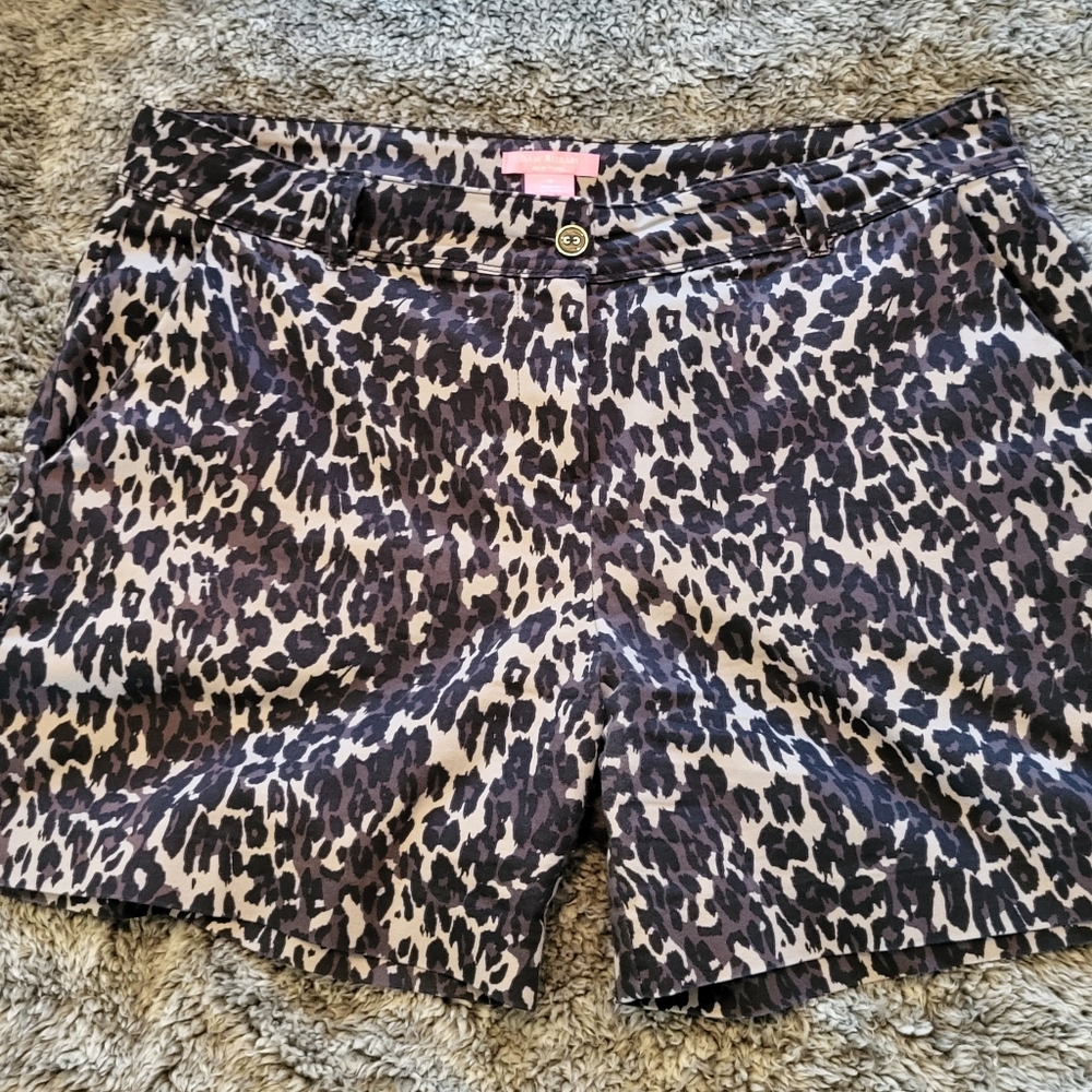 ISAAC MIZRAHI Leopard Print Shorts Women's